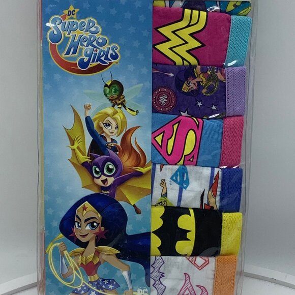DC Super Hero Girls 7-Pack Hipster Briefs Size 4 Waist 21" Pull On NEW - Picture 2 of 6